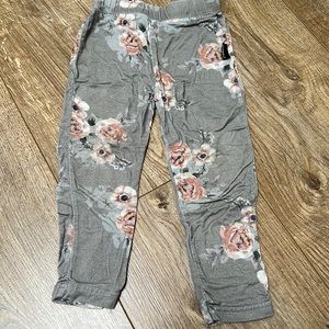 Beautiful floral bamboo leggings 18-24